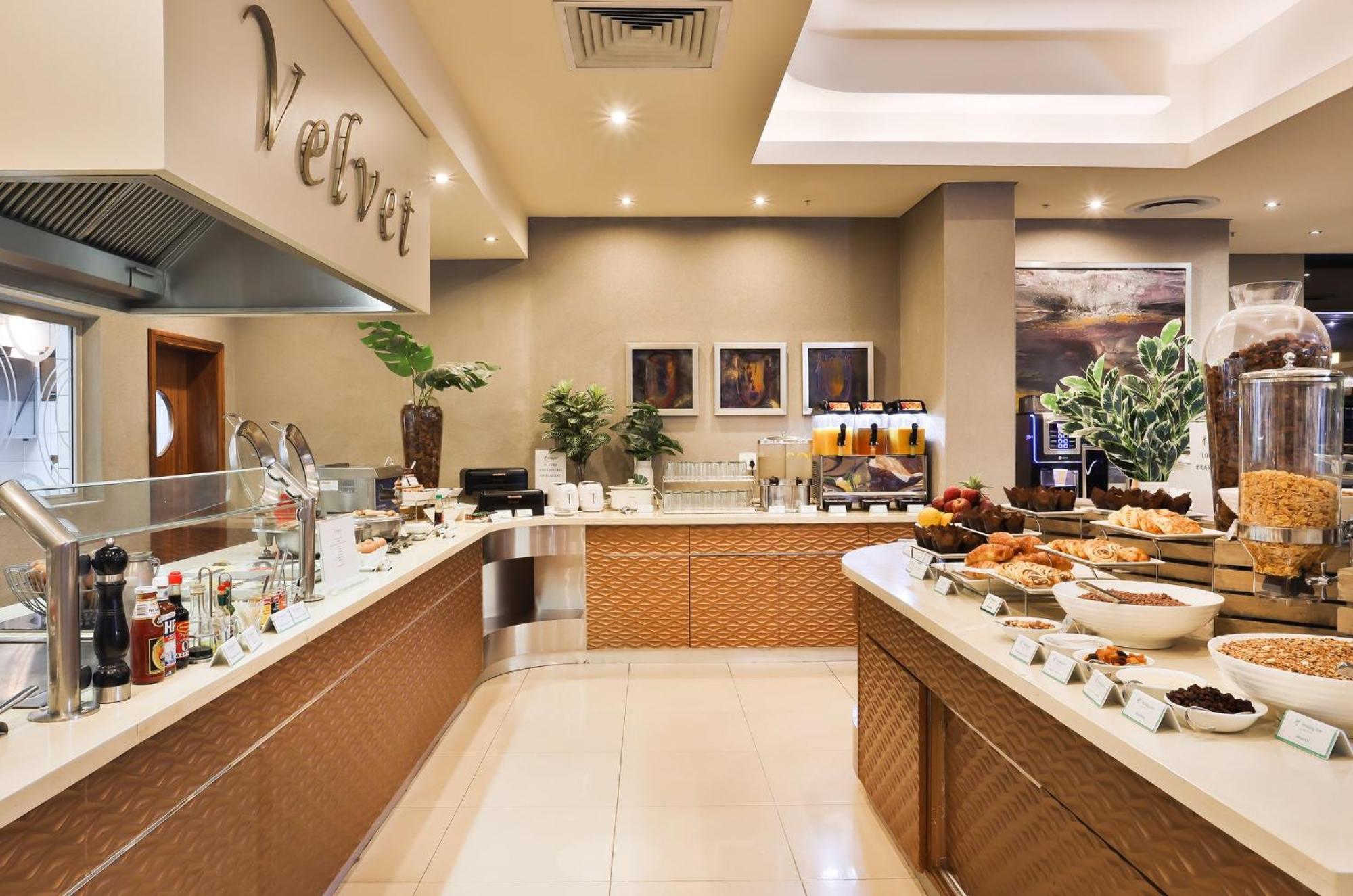 Holiday Inn Johannesburg-Rosebank By Ihg Exterior foto