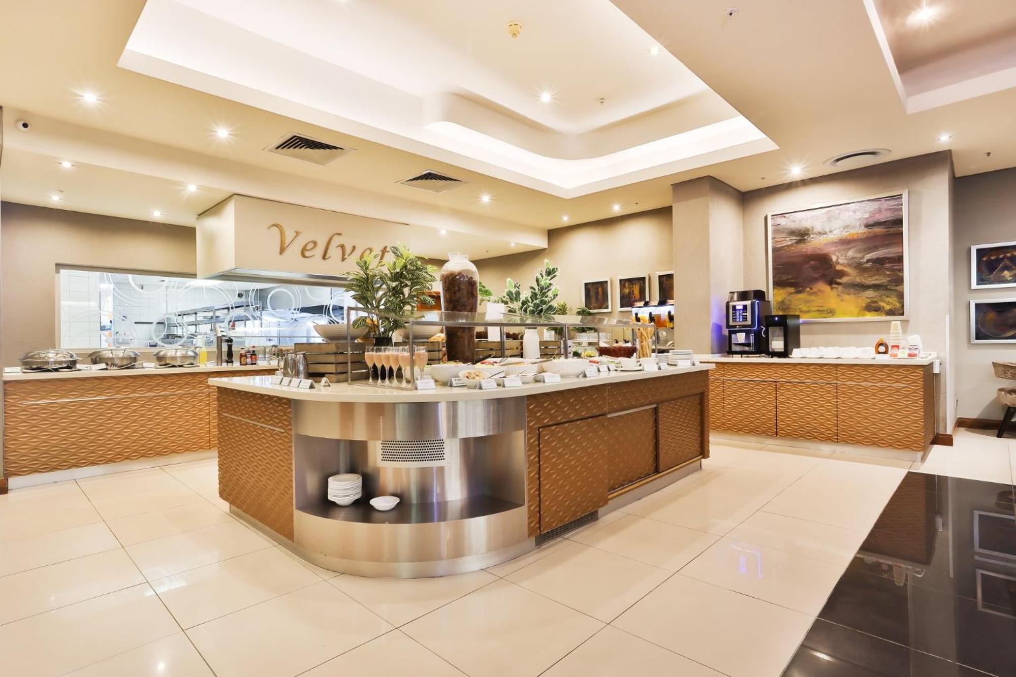 Holiday Inn Johannesburg-Rosebank By Ihg Exterior foto